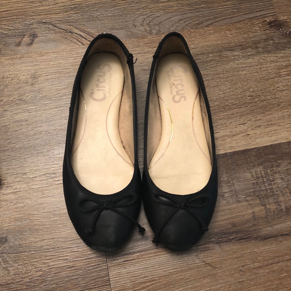 Black Ballet Flats